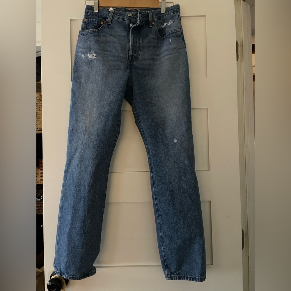 Levi’s button fly 501 28x30
